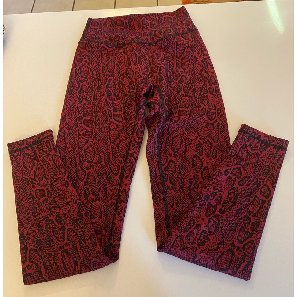 BuffBunny Evolve Jacquard Leggings Vampire Reptilia